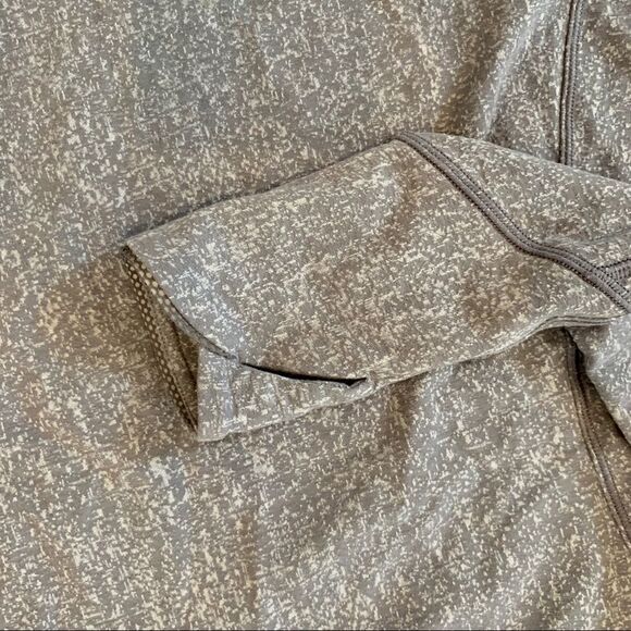 LULULEMON Outrun Long Sleeve Rulu Top Jacquard Artic Ice Gray White 8 Medium - Picture 11 of 13